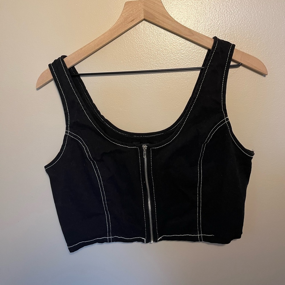Forever 21 Large Black Crop Top